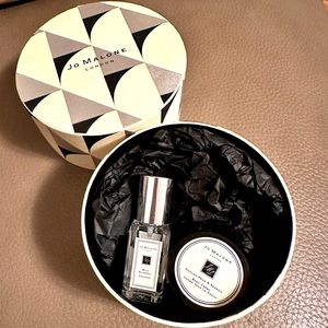 Jo Malone Wild Bluebell Cologne & English Pear & Freesia Body Cream Set